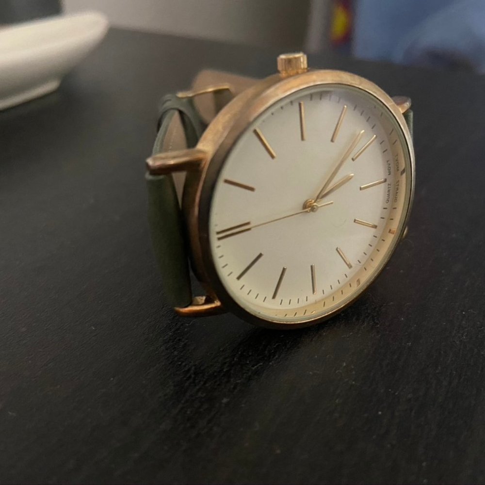 Watch - Picture 2 of 2